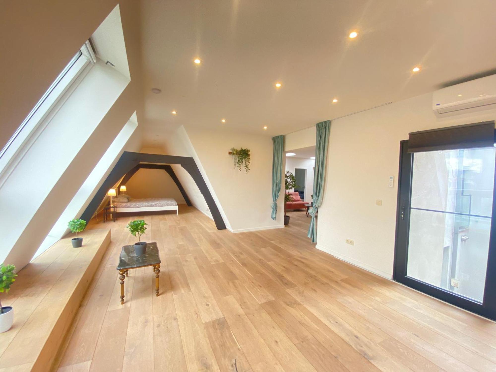 The Main Square Residence Antwerpen Bagian luar foto